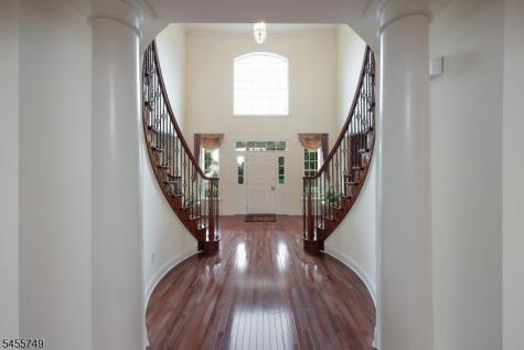 26 Drost Lane Hillsborough NJ 08844