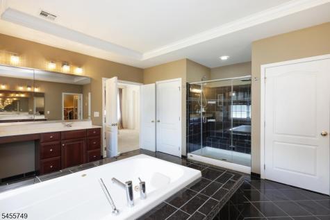 26 Drost Lane Hillsborough NJ 08844