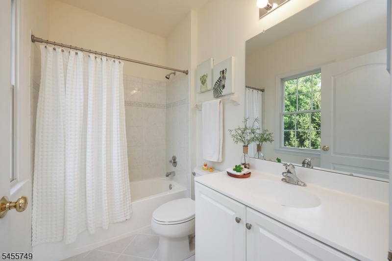 26 Drost Lane Hillsborough NJ 08844