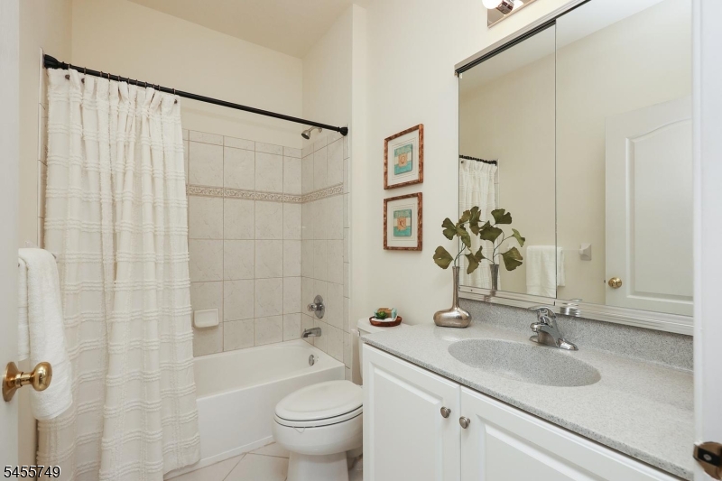 26 Drost Lane Hillsborough NJ 08844
