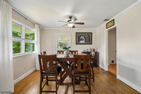 21 Wayside Lane Clinton NJ 08833