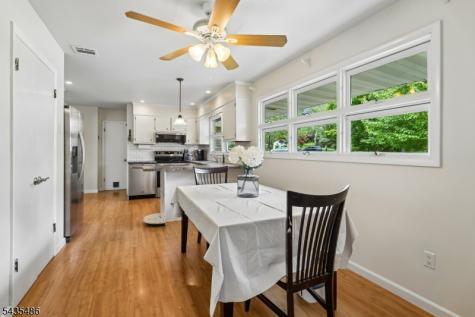 21 Wayside Lane Clinton NJ 08833