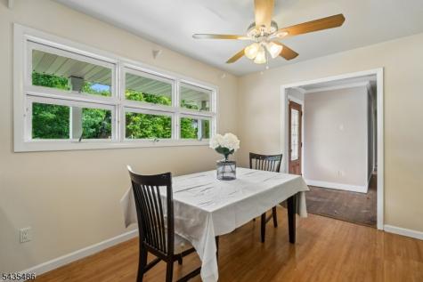 21 Wayside Lane Clinton NJ 08833
