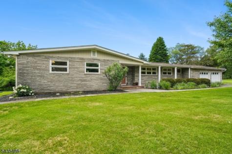 21 Wayside Lane Clinton NJ 08833