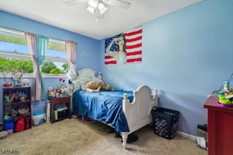 21 Wayside Lane Clinton NJ 08833