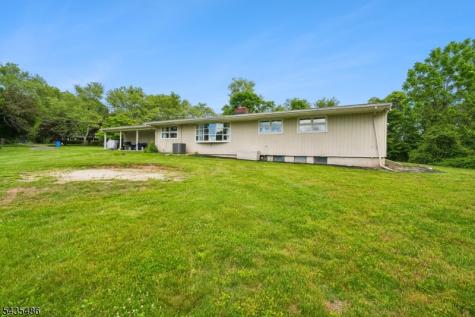 21 Wayside Lane Clinton NJ 08833