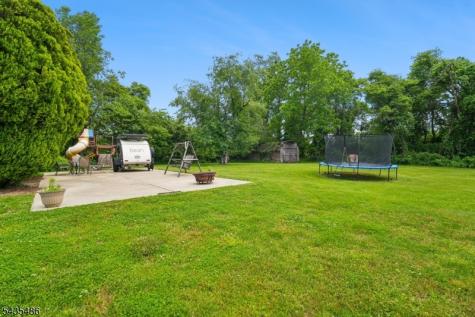 21 Wayside Lane Clinton NJ 08833