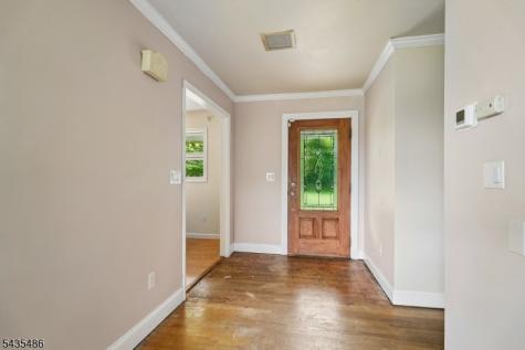 21 Wayside Lane Clinton NJ 08833
