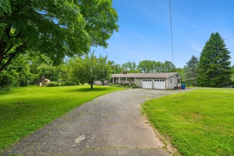 21 Wayside Lane Clinton NJ 08833
