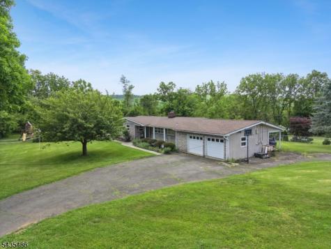 21 Wayside Lane Clinton NJ 08833