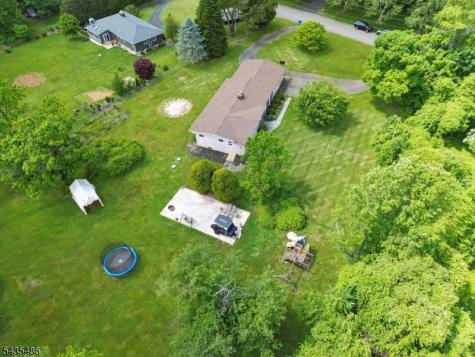 21 Wayside Lane Clinton NJ 08833
