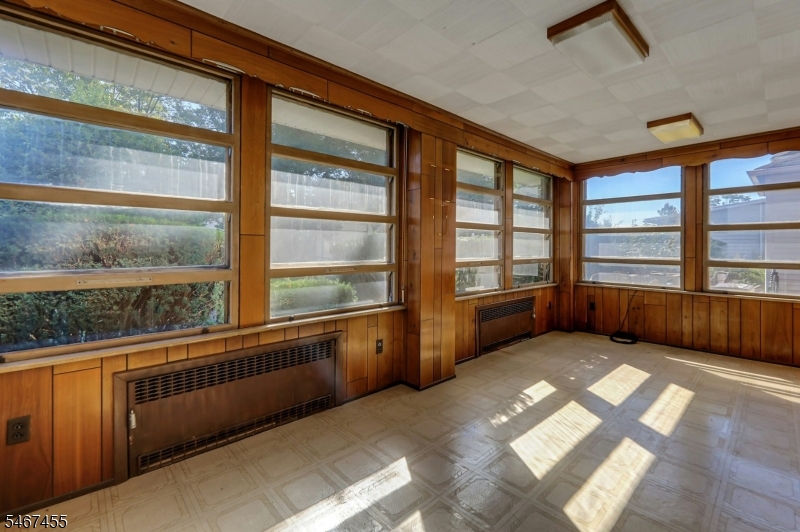 219 Shelley Avenue Elizabeth NJ 07208