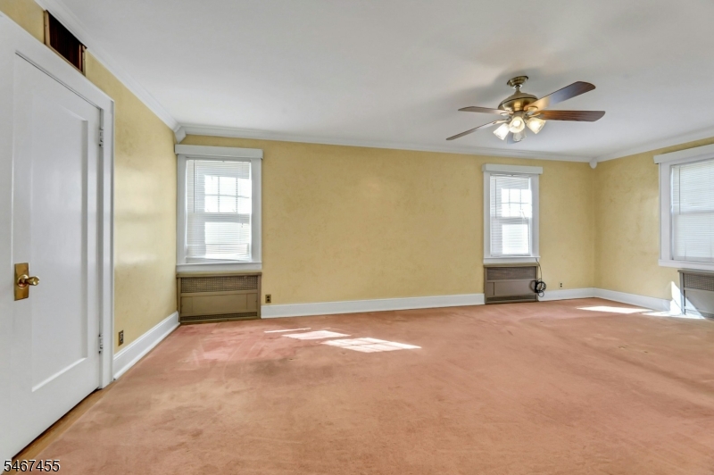 219 Shelley Avenue Elizabeth NJ 07208