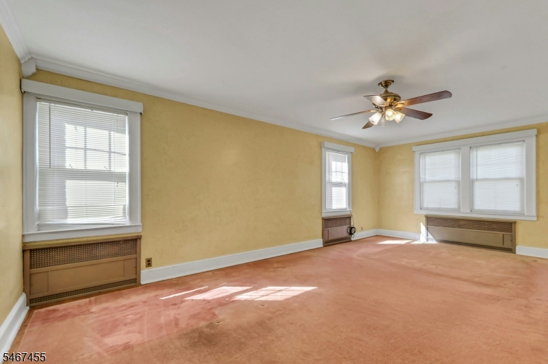 219 Shelley Avenue Elizabeth NJ 07208