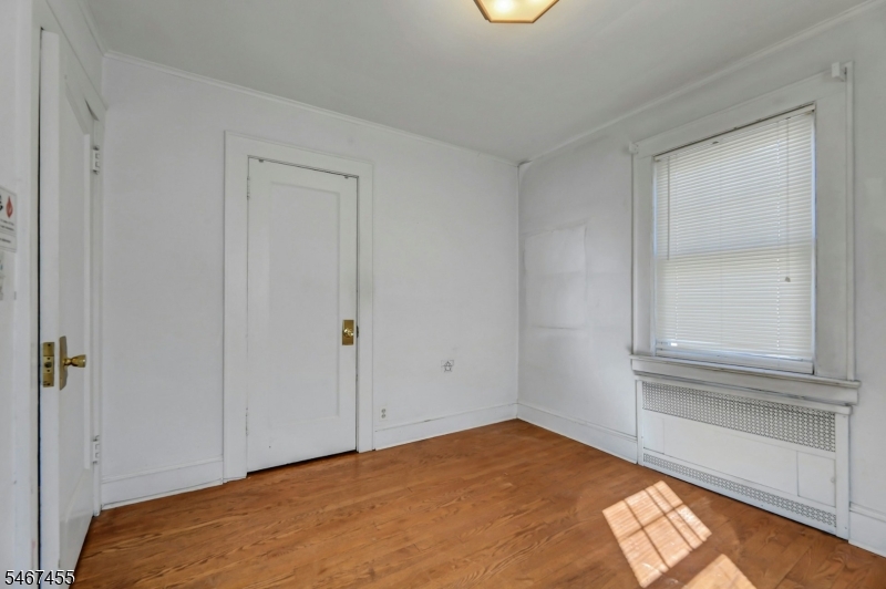 219 Shelley Avenue Elizabeth NJ 07208