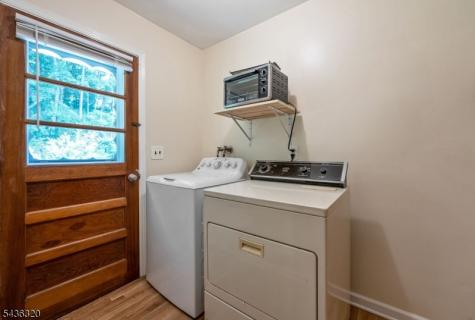 37 Wolfe Drive Wanaque NJ 07465