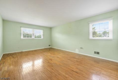 37 Wolfe Drive Wanaque NJ 07465