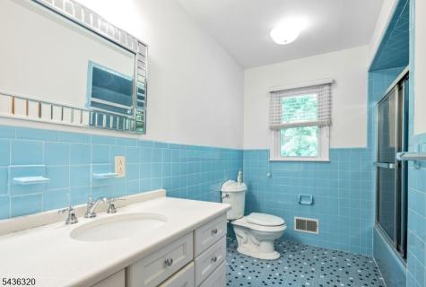 37 Wolfe Drive Wanaque NJ 07465