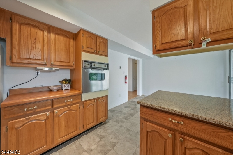 6 Concord Drive Franklin NJ 08873