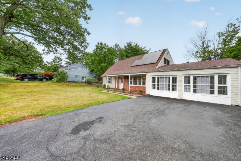 6 Concord Drive Franklin NJ 08873