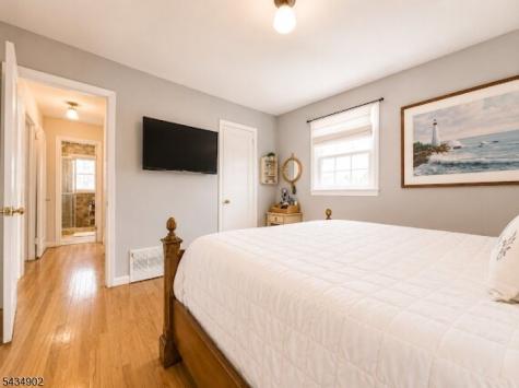 131 Long Hill Drive Clifton NJ 07013