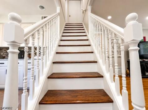 131 Long Hill Drive Clifton NJ 07013