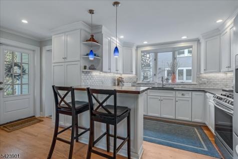 41 Oakwood Avenue Montclair NJ 07043