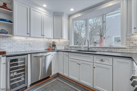 41 Oakwood Avenue Montclair NJ 07043