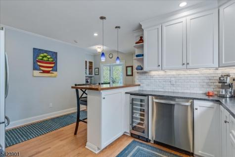 41 Oakwood Avenue Montclair NJ 07043