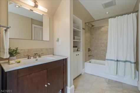 41 Oakwood Avenue Montclair NJ 07043