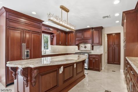 2 Woodside Avenue West Caldwell NJ 07006