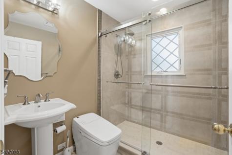 2 Woodside Avenue West Caldwell NJ 07006