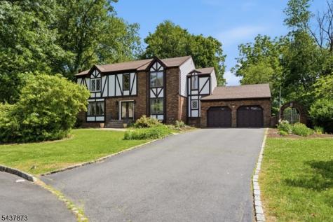 2 Woodside Avenue West Caldwell NJ 07006