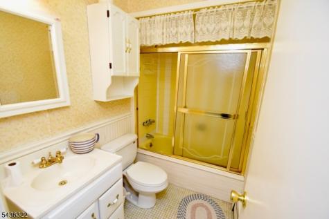 36 Paderewski Road Jefferson NJ 07438