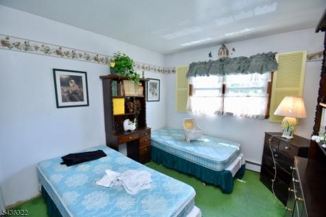 36 Paderewski Road Jefferson NJ 07438