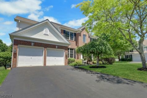 81 Lafayette Circle Totowa NJ 07512