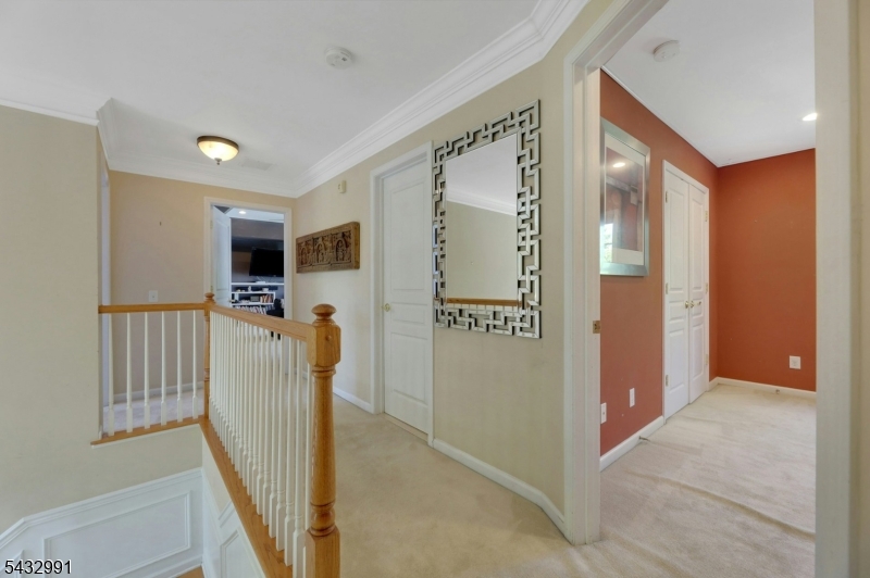 81 Lafayette Circle Totowa NJ 07512