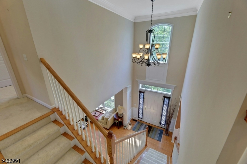 81 Lafayette Circle Totowa NJ 07512