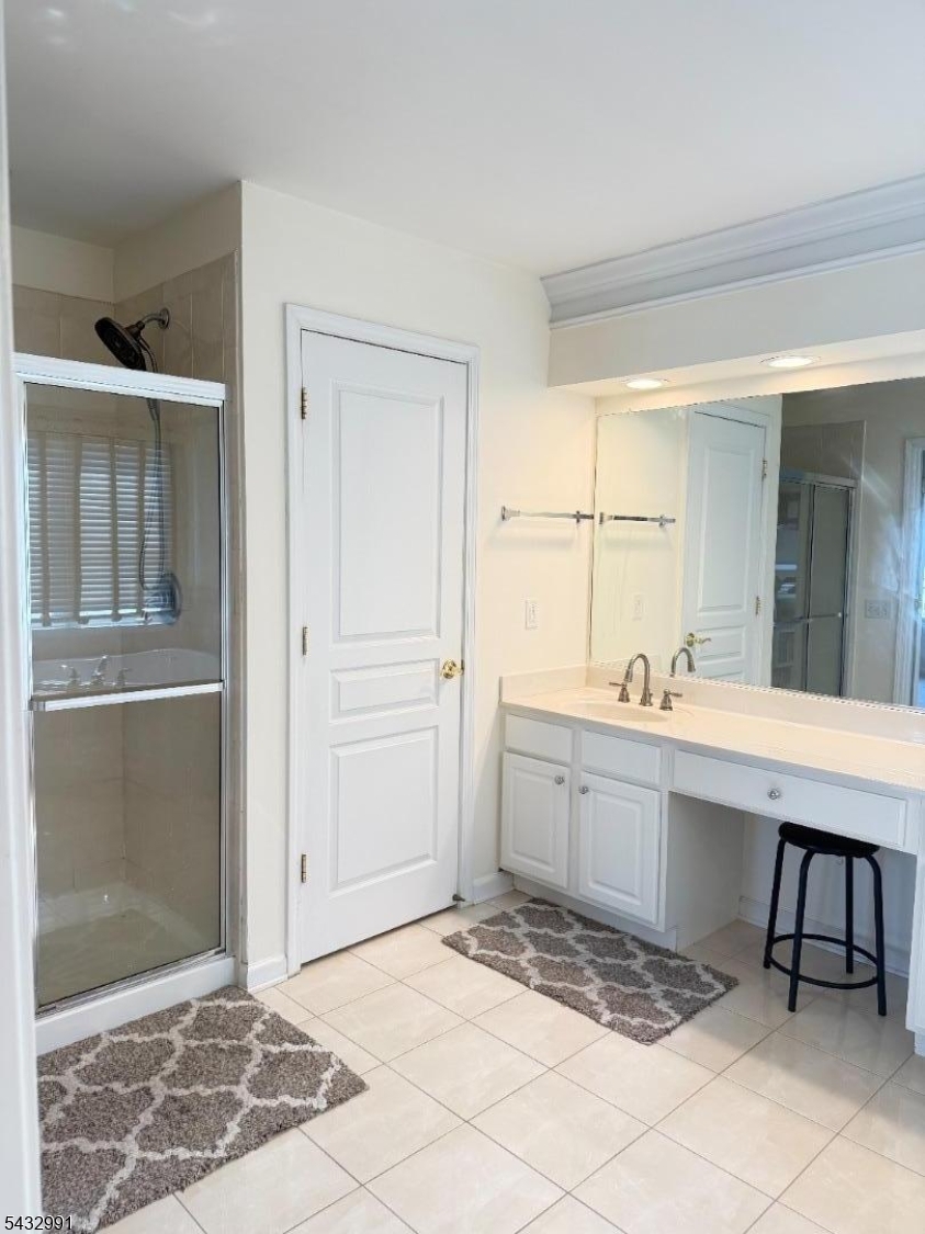 81 Lafayette Circle Totowa NJ 07512