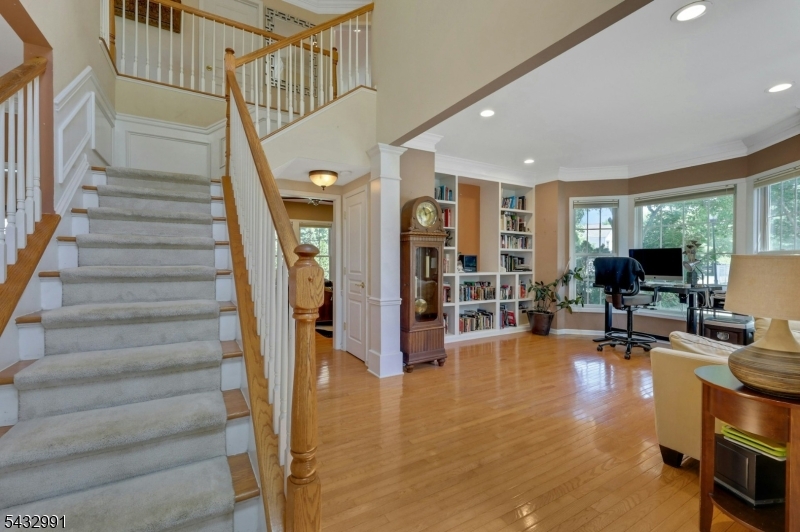 81 Lafayette Circle Totowa NJ 07512