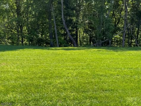 40 Thomas Knoll Boulevard Mansfield NJ 07865