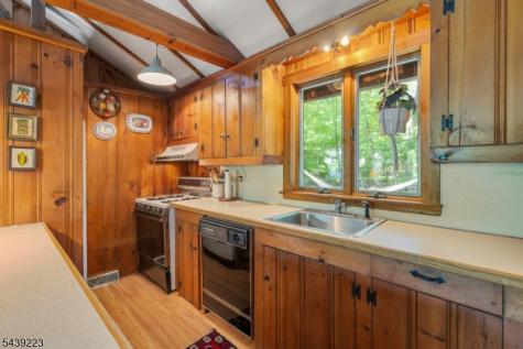 2079 Lakeside Drive Vernon NJ 07422