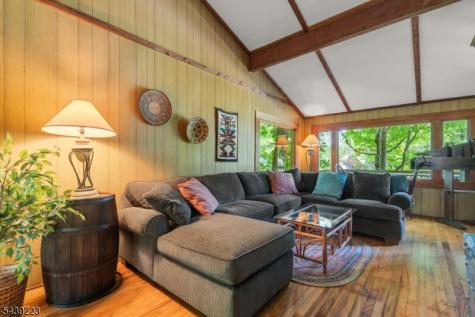 2079 Lakeside Drive Vernon NJ 07422