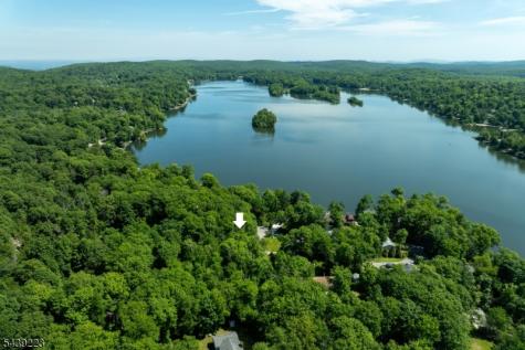 2079 Lakeside Drive Vernon NJ 07422