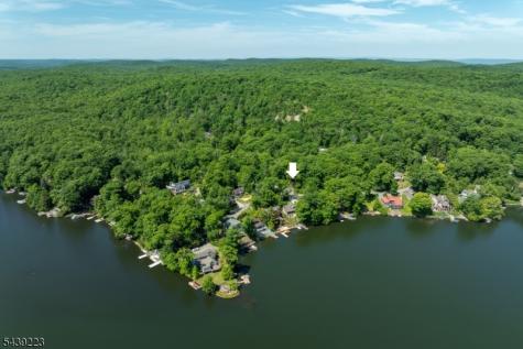 2079 Lakeside Drive Vernon NJ 07422