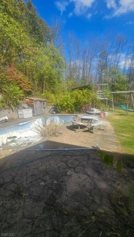 283 State Route 284 Wantage NJ 07461