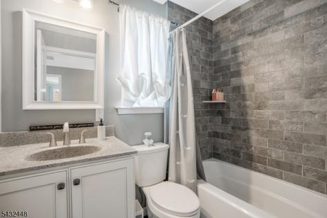 203 Harris Avenue Middlesex NJ 08846