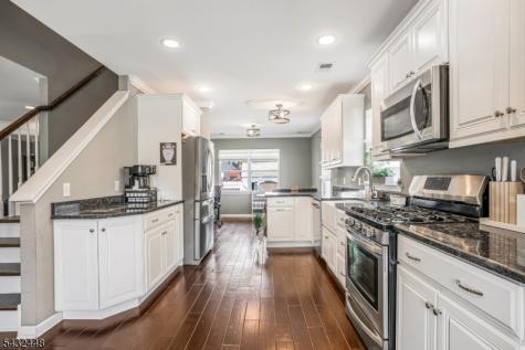 203 Harris Avenue Middlesex NJ 08846