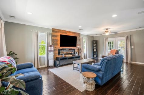 203 Harris Avenue Middlesex NJ 08846