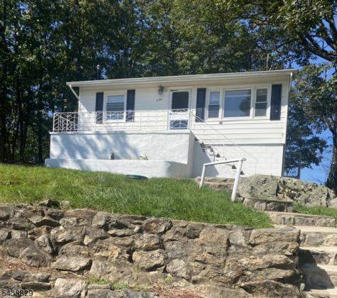 330 Dupont Avenue Hopatcong NJ 07843